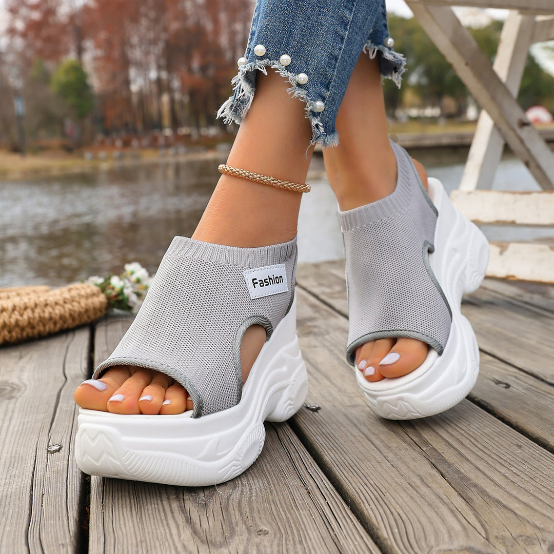 Damen Komfortable und modische Riemchen-Sandalen mit Plateau-Rand R&B