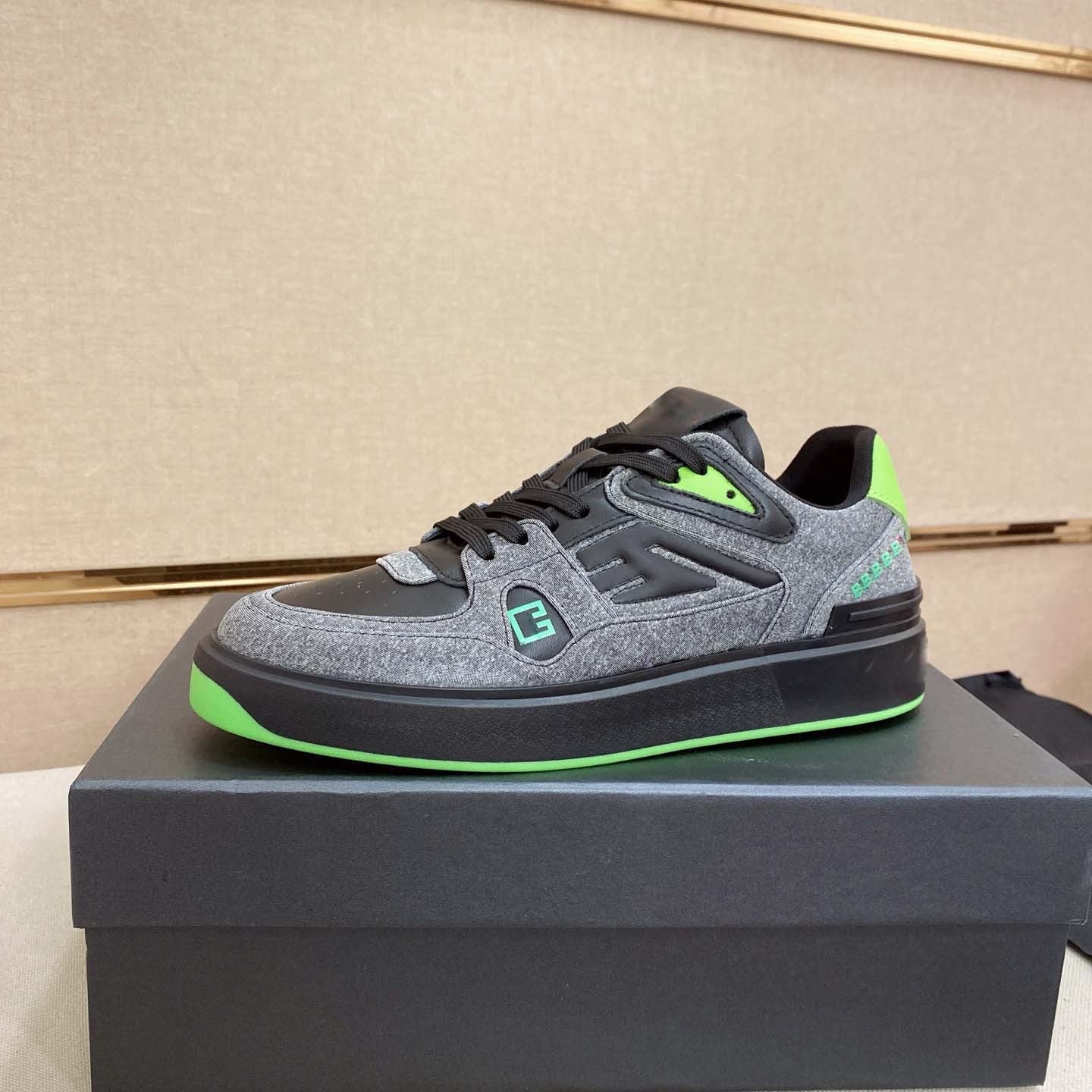Damen Lifestyle Sneakers mit atmungsaktiver Mesh-Oberfläche und rutschfester Laufsohle R&B