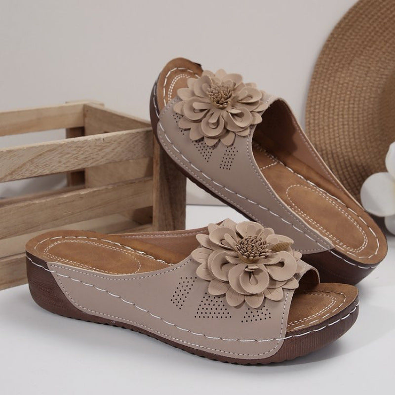 Damen modische Riemensandalen mit dekorativer Blumenapplikation R&B