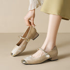 Damen elegante Ballerinas mit luxuriösem Perlenschmuck und modischem Riemendesign
