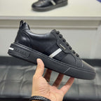 Damen Trendige Ledersneaker mit modischem Textil-Akzent von R&B