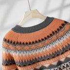 Damen Strickjacke mit aufwendigen geometrischen Mustern und nachhaltigem Material