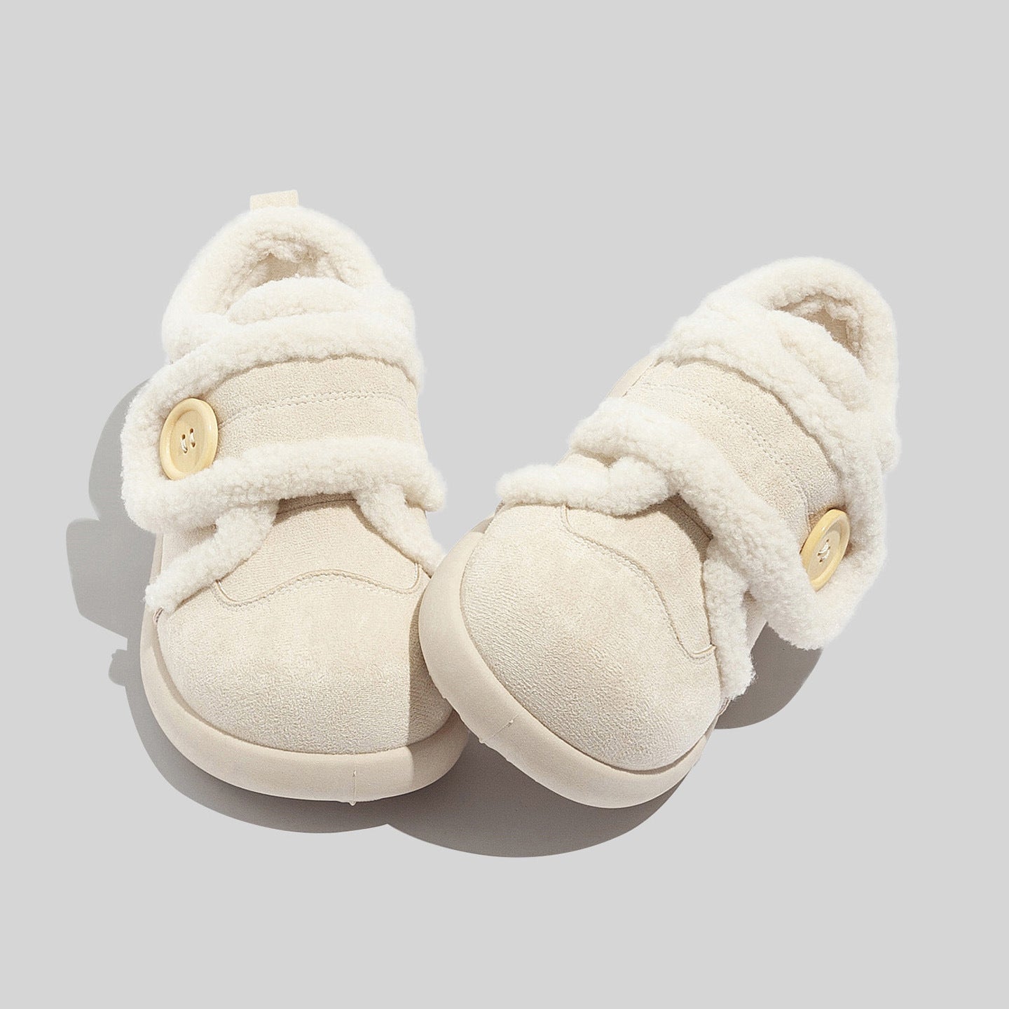 Damen Hausschuhe mit Fleece-Futter und Knopfverschluss
