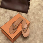 Damen Elegante Zehentrenner-Sandalen mit modischem Riemen und glänzendem Akzent R&B