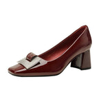 Damen Hochglanz-Pumps mit funkelnder Schmuckapplikation und komfortablem Blockabsatz