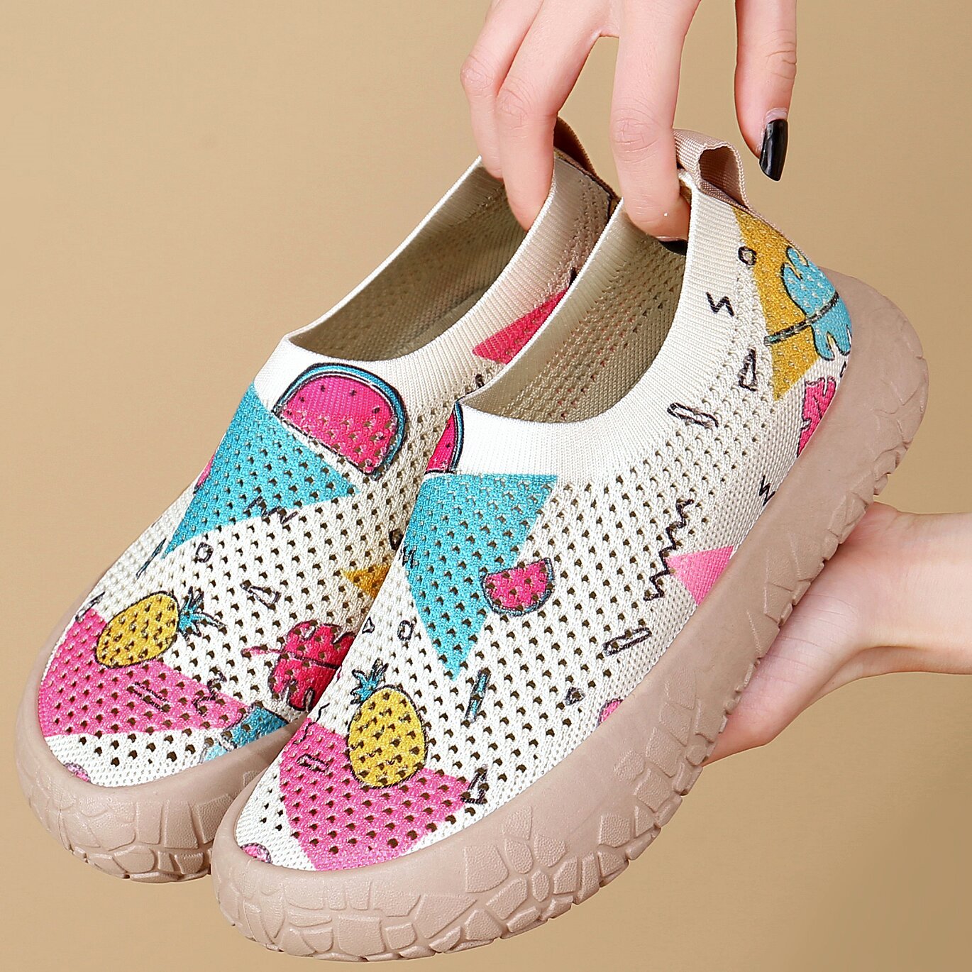 Damen Slip-On Freizeit-Schuhe mit Blumenmuster und rutschfester Sohle R&B