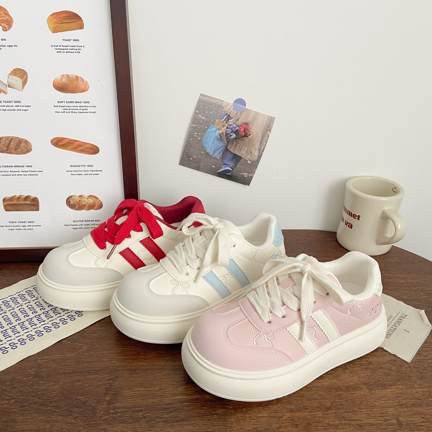 Damen Plattform-Sneaker mit verspielten Design-Details und bequemer Dämpfung