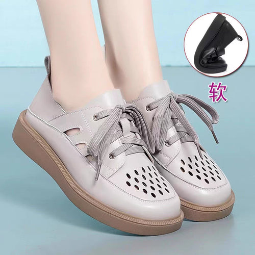 Damen Sportliche Sneaker mit atmungsaktivem Obermaterial und modischen Cut-Outs R&B