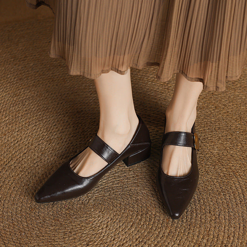Damen elegante Pumps mit modischem Riemchen und glänzendem Schmuckdetail R&B