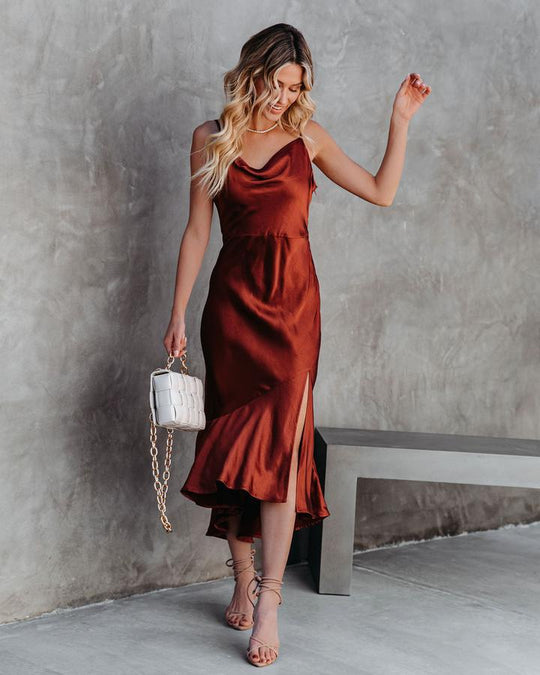 Damen Satin-Midikleid mit elegantem Wasserfall-Ausschnitt und schwingendem Saum R&B