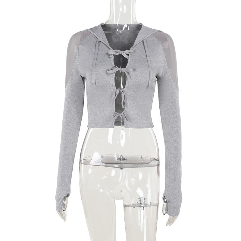 Damen sportliches cropped Oberteil mit Kapuze und raffinierten Riemchen R&B