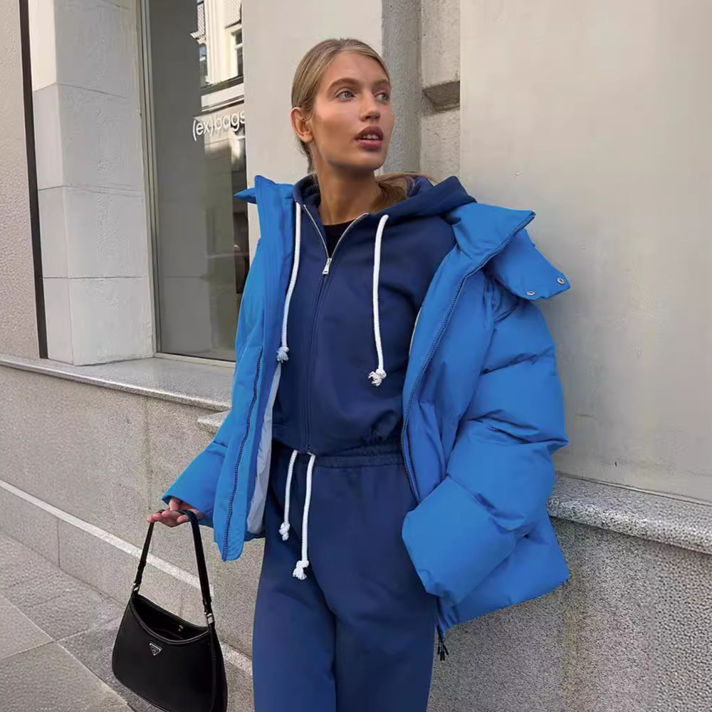 Damen sportliche Daunenjacke mit hohem Kragen und voluminösem Schnitt R&B