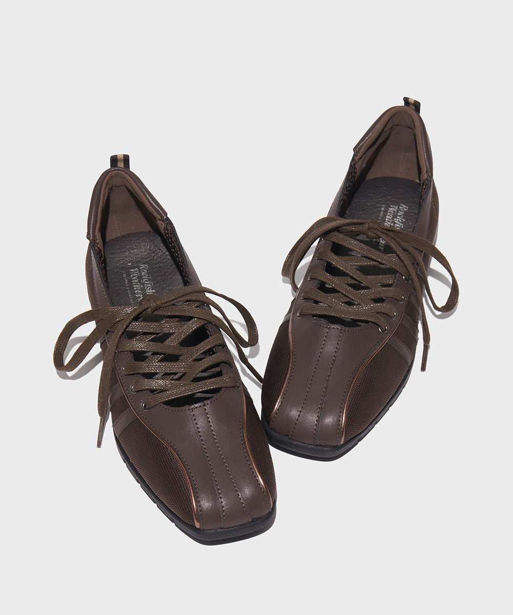 Damen Sportliche Sneakers im modernen Design mit atmungsaktiver Oberflächenstruktur R&B
