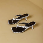 Damen modische Flip-Flops mit geschmackvollem Punktedesign und elegantem Absatz