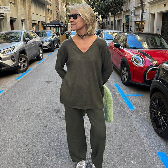 Damen Lässiges Strickensemble mit V-Ausschnitt und weiten Beinen R&B
