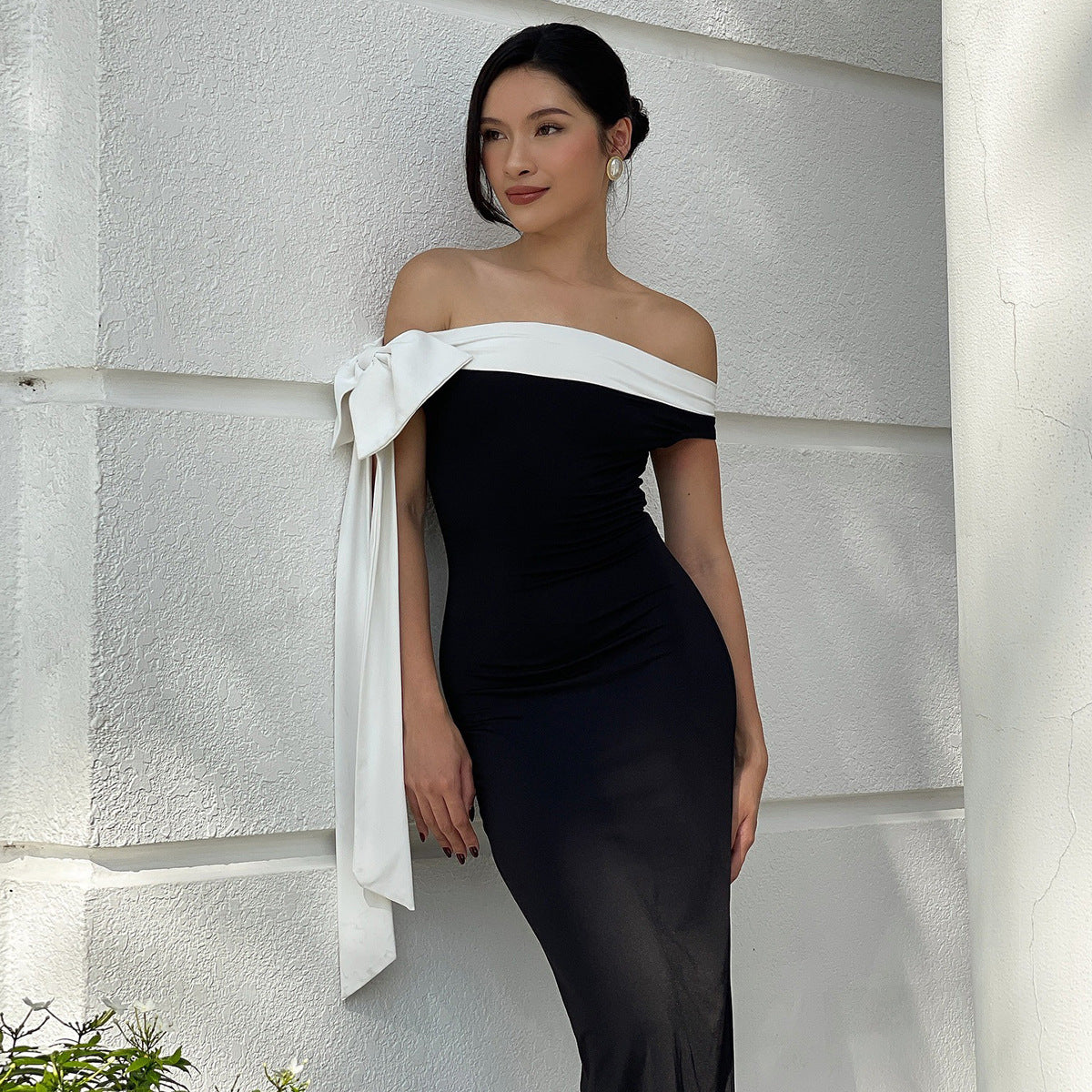 Damen Elegantes Maxikleid mit Off-Shoulder Design und schmalem Schnitt R&B