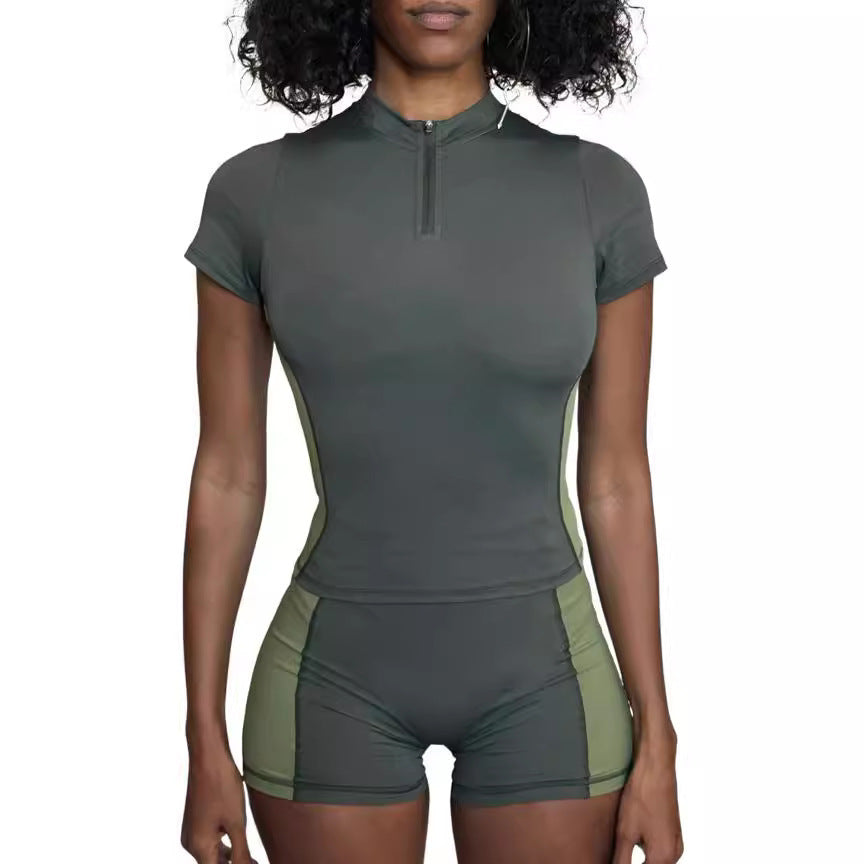 Damen Sportliches Set mit kurzem Oberteil und enganliegenden Shorts R&B