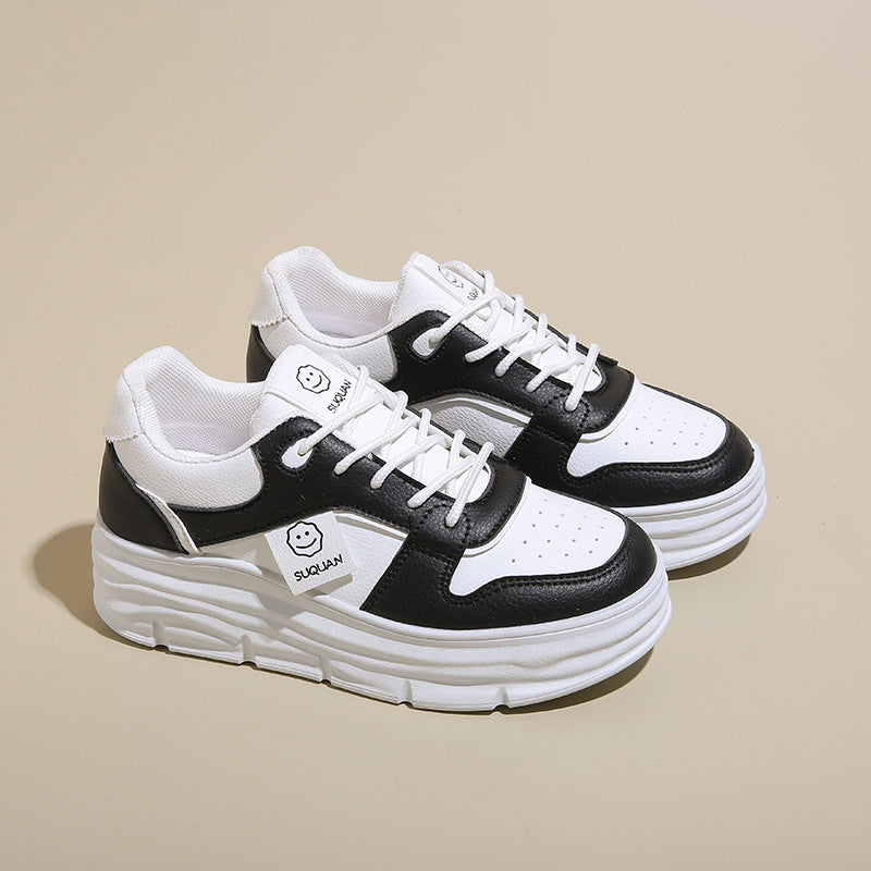 Damen Plattform Sneakers mit auffälligem Design und gepolsterter Sohle R&B