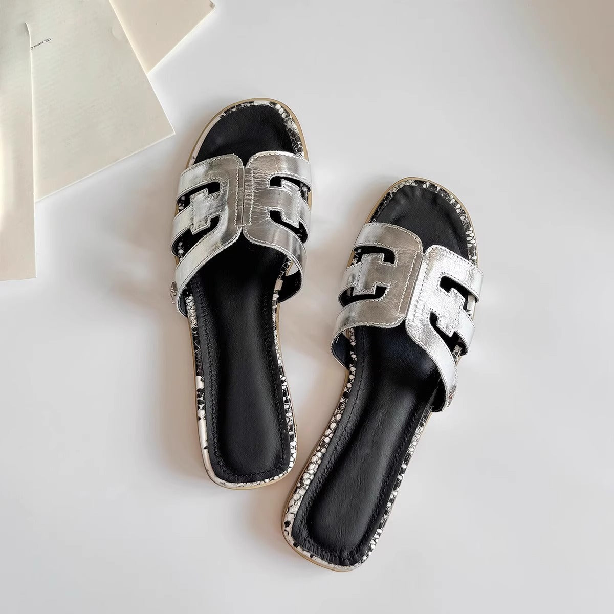 Damen Komfortable Riemensandalen mit modischem Design R&B
