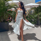 Damen Elegantes Maxikleid mit tiefem Schlitz und fließendem Satinmaterial R&B