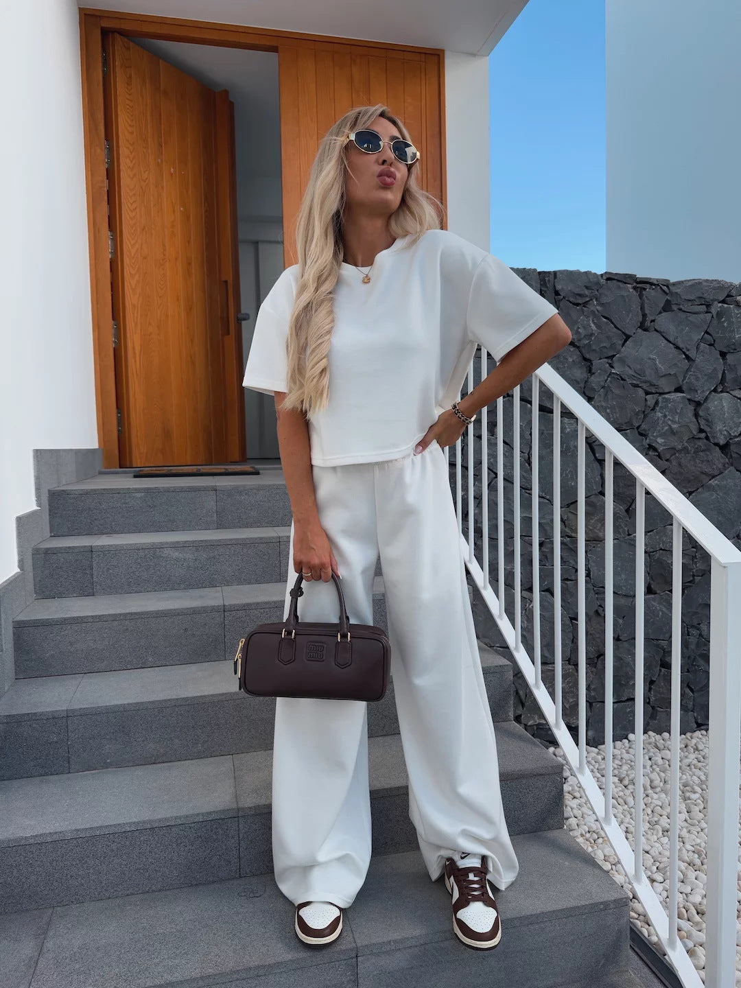 Damen lässiges Lounge-Set mit cropped T-Shirt und weitem Hosen R&B