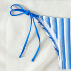 Damen Bikinislip mit verstellbaren Bindändern und Streifenmuster