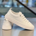 Damen Modische Sneakers mit einzigartigem Sohlenprofil und atmungsaktiver Oberflächenstruktur