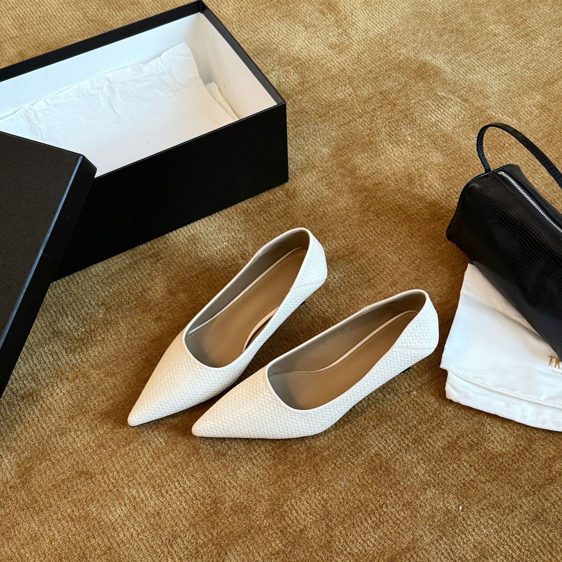 Damen Elegante spitze Ballerinas mit feinem Höhlenmuster R&B