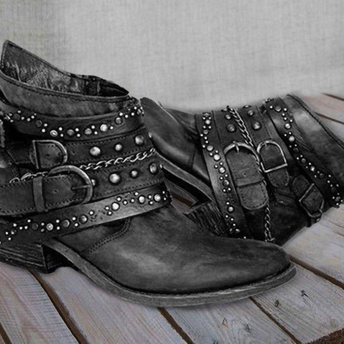 Damen nan knöchelhohe Biker-Stiefelette mit mehreren Nietenriemen, dekorativen Ketten und verstellbaren Schnallen R&B
