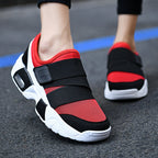 Damen Sportliche Slip-On Sneakers mit verstellbarem Riemen