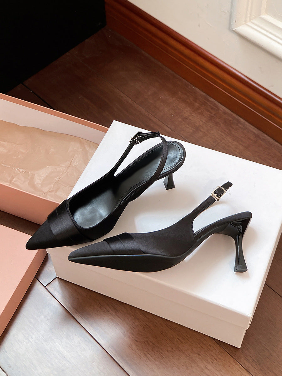 Damen Slingback-Pumps mit elegantem Spitzenzehen und verstellbarem Riemen