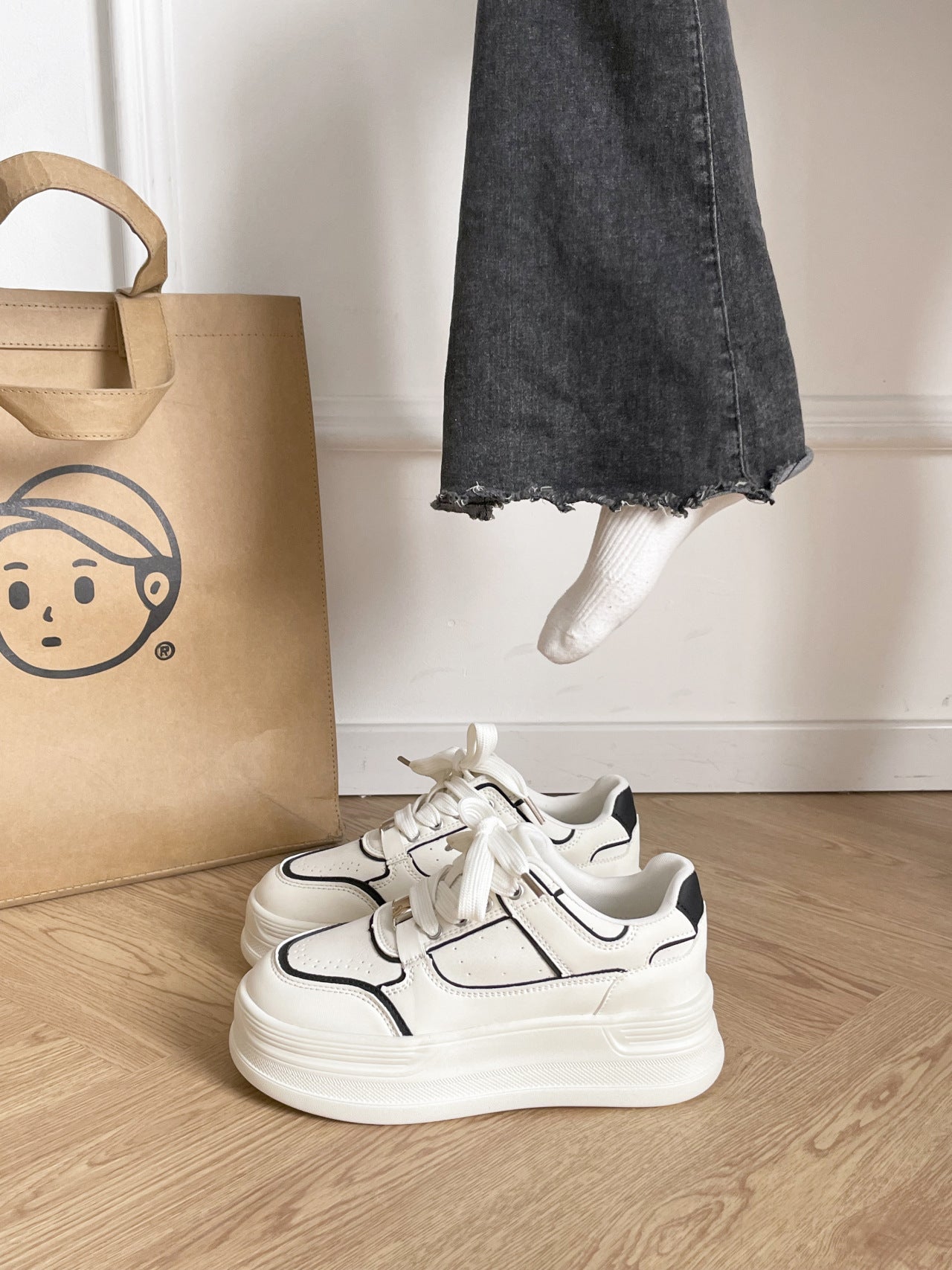 Damen Sportliche Plateau Sneaker mit ausgeprägter Dämpfung und modischem Design R&B