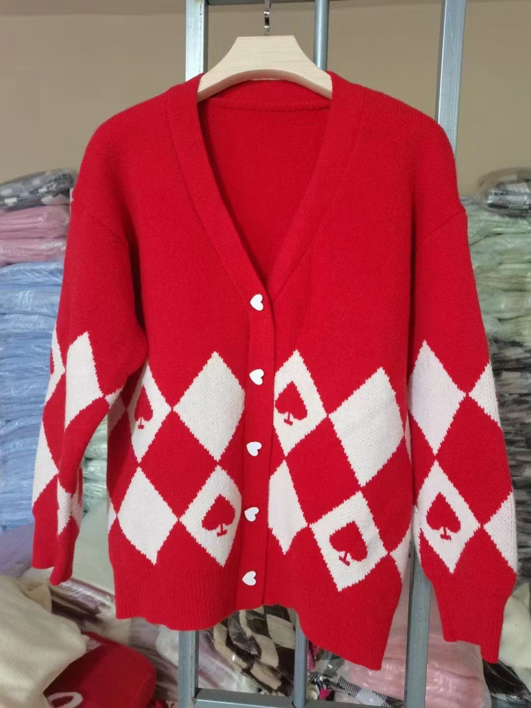 Damen Strickjacke mit Herzknöpfen und Rautenmuster R&B