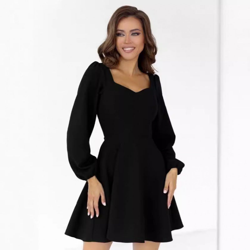 Damen Minikleid mit Puffärmel und Herz-Ausschnitt R&B