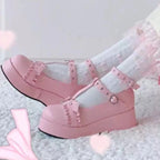 Damen Plateau-Schuhe mit modischem Riemen-Detail und robustem Profil R&B