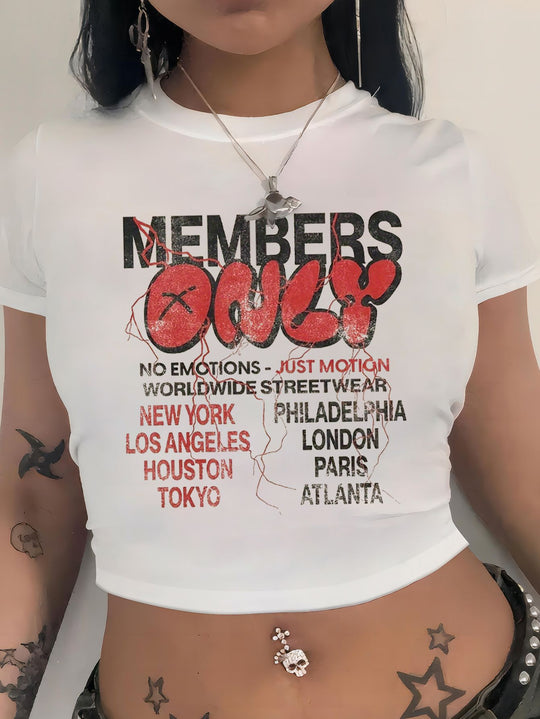 Damen Crop-Top mit auffälligem Schriftzug R&B