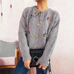 Damen Strickjacke mit floralem Stickdesign und Knopfverschluss R&B