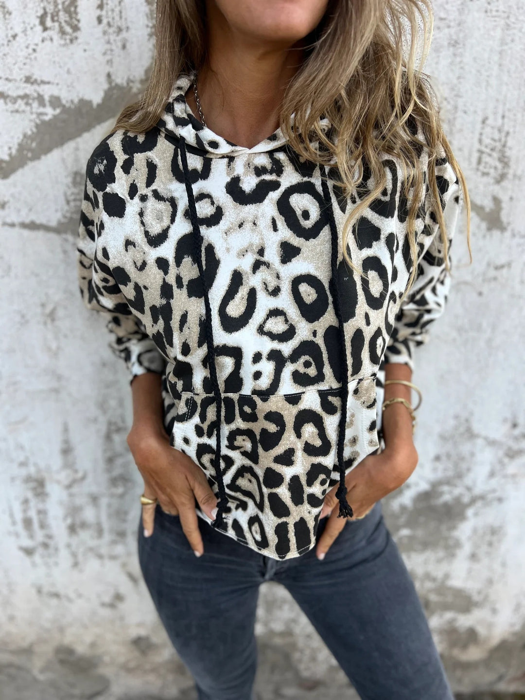 Damen Kapuzenpullover mit lässigem Leopardenmuster und praktischen Seitentaschen R&B