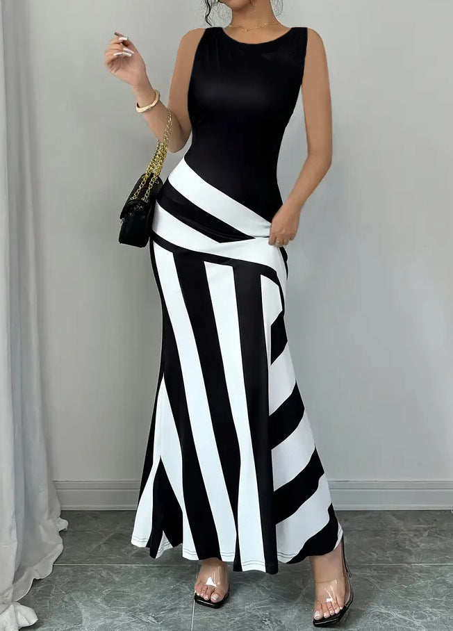 Damen Maxikleid mit stilvollem Wickel-Effekt und diagonalen Streifen R&B