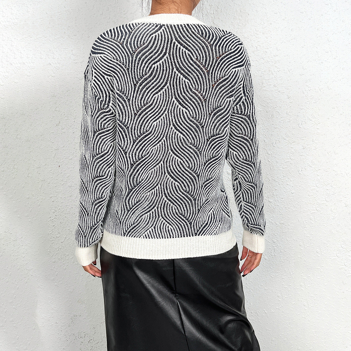 Damen Strickpullover mit Wellenmuster und V-Ausschnitt R&B