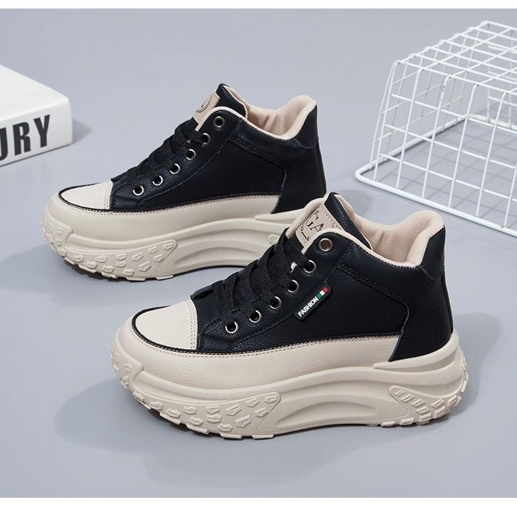 Damen Hohe Sneakers mit robustem Profil und sportlichem Design