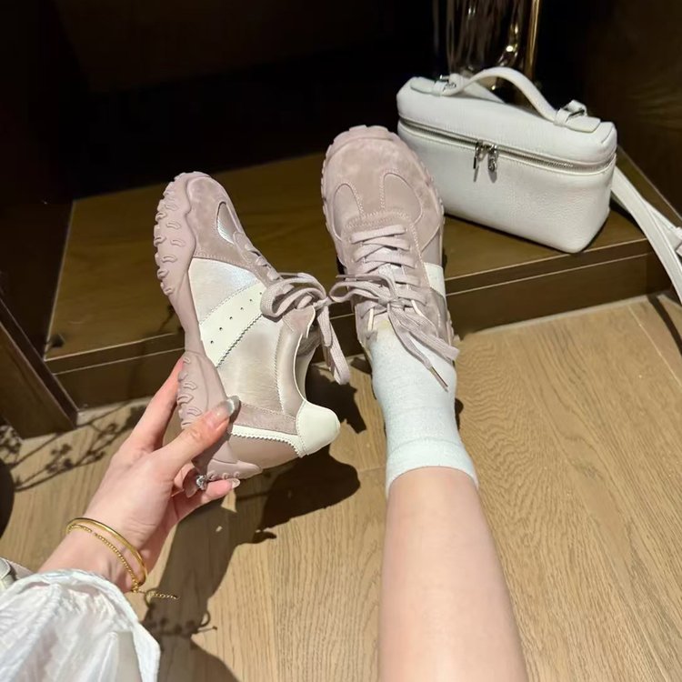 Damen modische Sneakers mit atmungsaktiver Oberflächenstruktur und rutschfester Gummisohle R&B