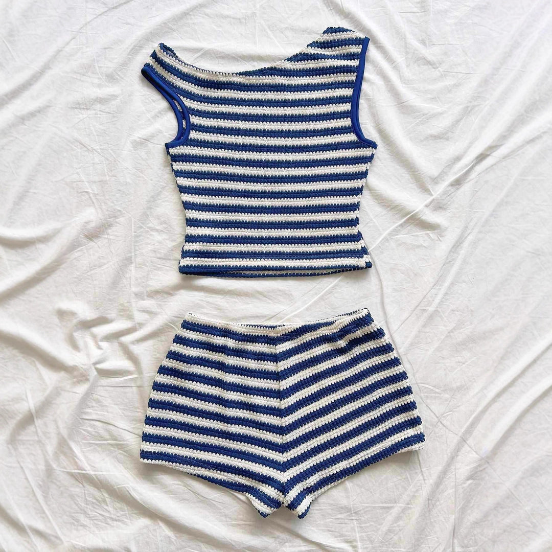 Damen Strand-Outfit mit gestreiftem Crop-Top und Shorts R&B
