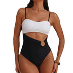 Damen Einteiliger Badeanzug mit raffiniertem Cut-Out und elegantem Ringdetail R&B