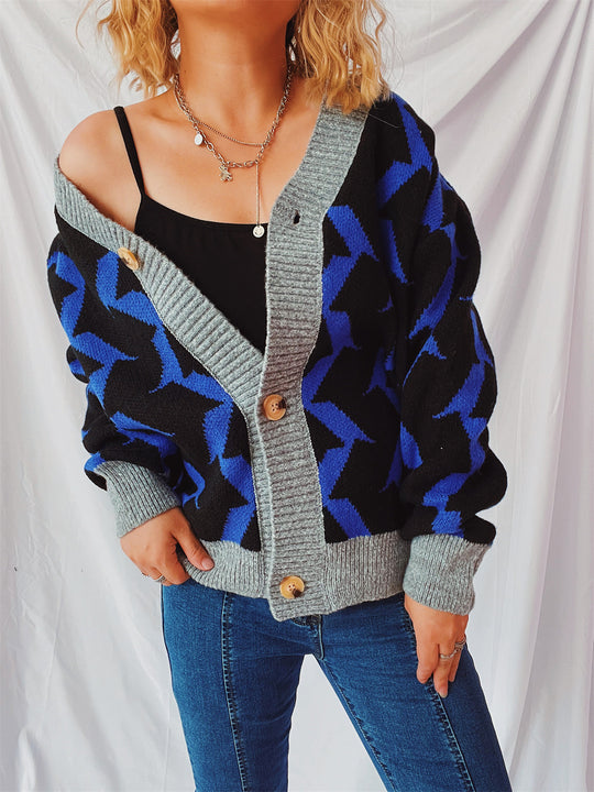 Damen Grobstrickjacke mit grafischem Muster und hochwertigen Knopfdetails R&B