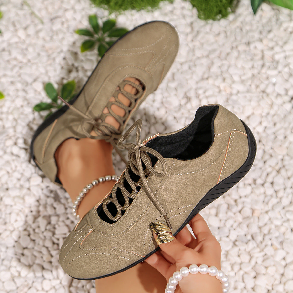 Damen Sneakers im modischen Vintage-Look mit atmungsaktiver Schnürung und gepolsterter Innensohle R&B