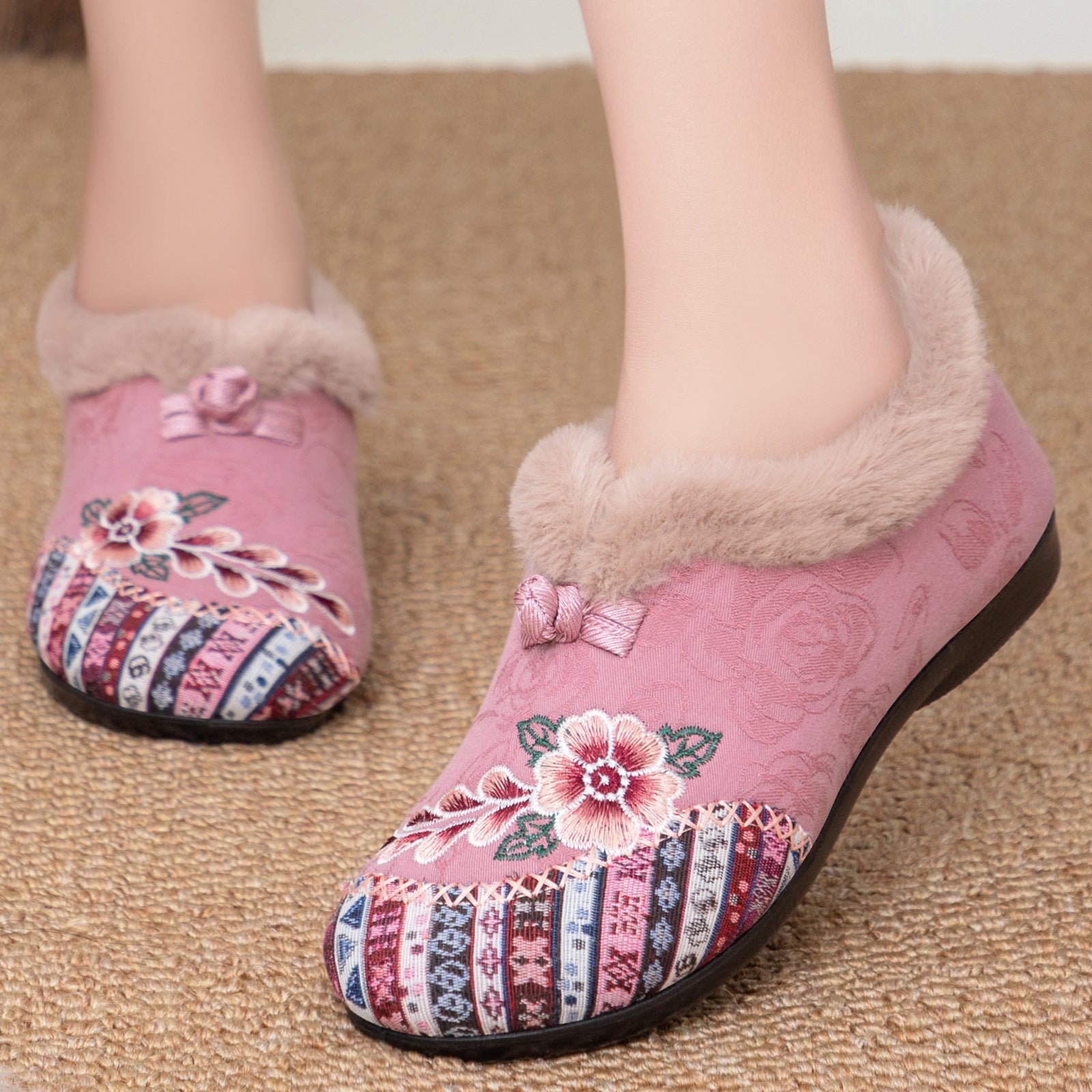 Damen Hausschuhe mit elegantem floralen Design und kuscheligem Innenfutter R&B