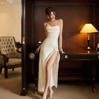 Damen Elegantes langes Kleid mit zarter Drapierung und floralem Detail R&B