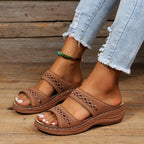 Damen Bequeme Leder-Sandalen mit dekorativem Lochmuster