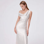 Damen elegantes Abendkleid mit fließendem Satin und raffiniertem Ausschnitt R&B